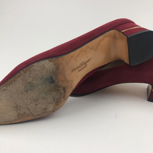 Salvatore Ferragamo Suede Pump - Picture 7 of 8